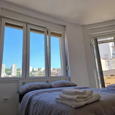 Apartment E55